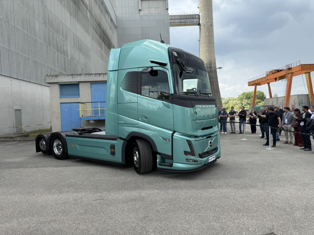 Volvo FH Aero Electric Long Range